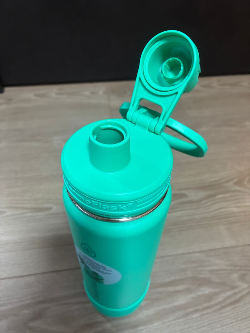 サーモフラスク スパウトリッド 飲み口 開けた状態
